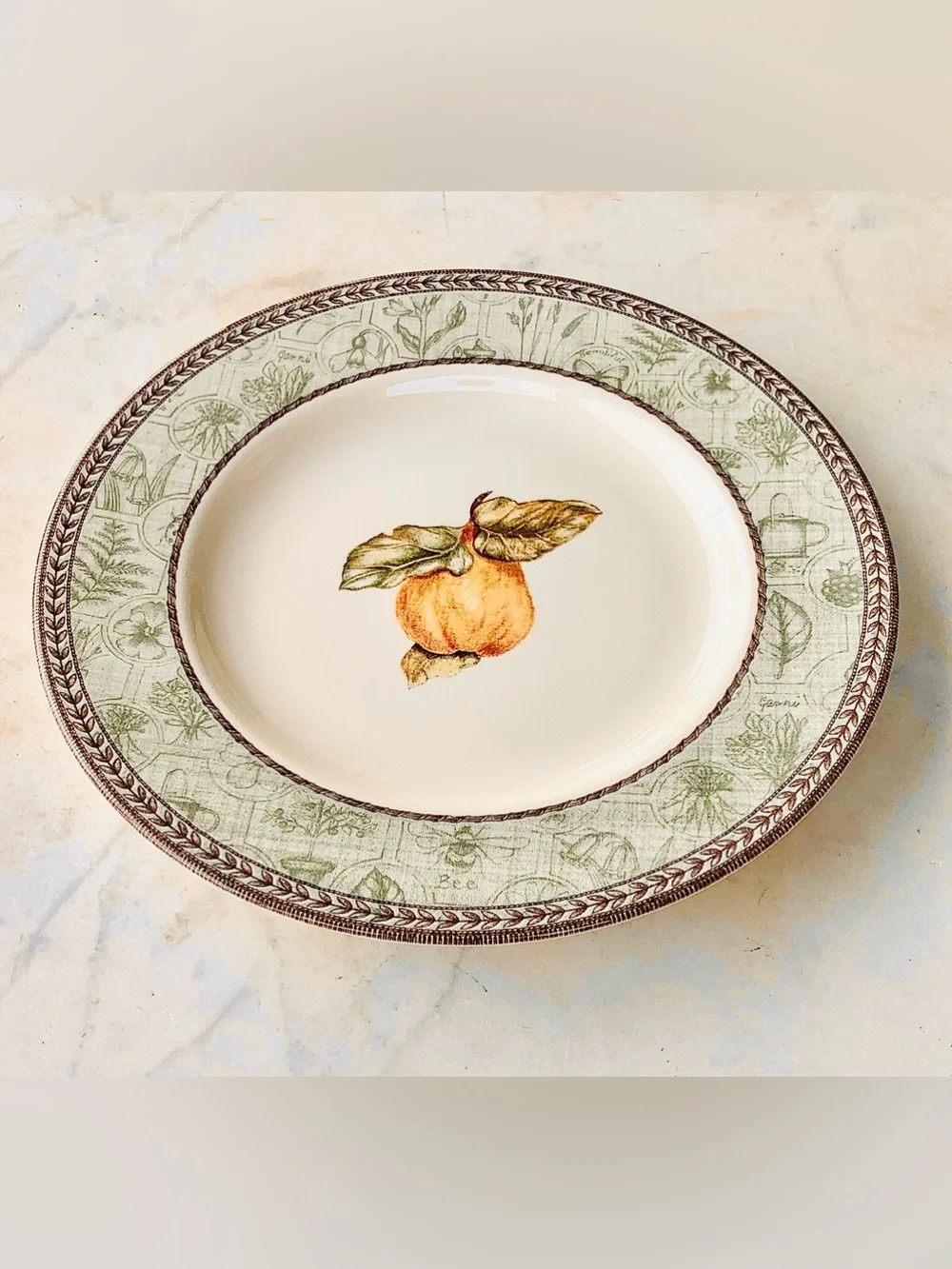 JOHNSON BROTHERS MANORWOOD LUNCHEON PLATE 9 INCH FRUIT FLOWERS ENGLAND VINTAGE